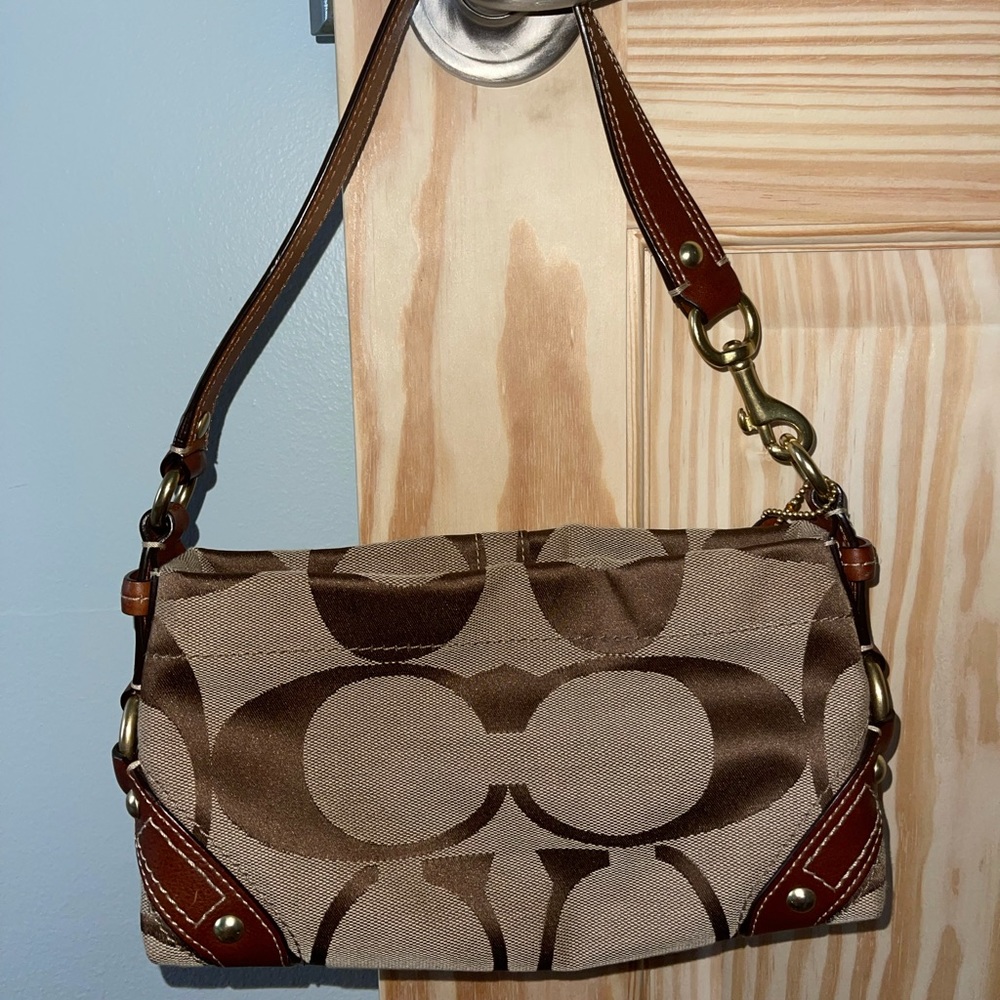 AUTHENTIC coach purse!!!! Smaller size, used once or twice, like brand new.